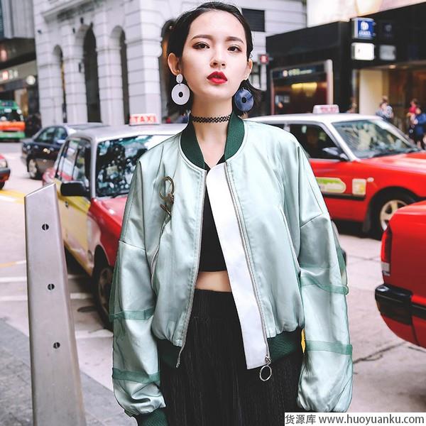 在夏秋交替之际，夹克外套最实用-第5张图片-货源库