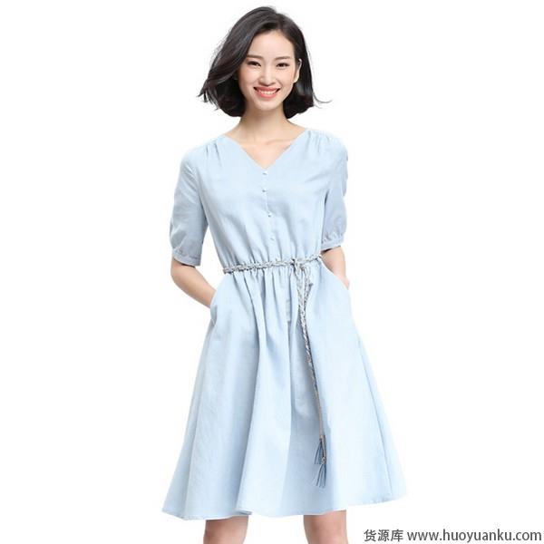 软妹风,浅蓝色连衣裙柔化女汉心-第9张图片-货源库 软妹风,浅蓝色连衣裙柔化女汉心-第9张图片-货源库