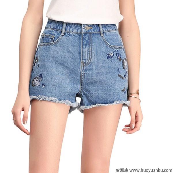牛仔短裤解锁清凉夏日-第5张图片-货源库