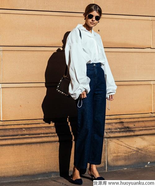 细节精致气质佳，白衬衫的日常美如画-第1张图片-货源库