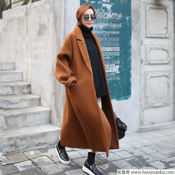 茧型大衣轮廓之外见潇洒-第6张图片-货源库
