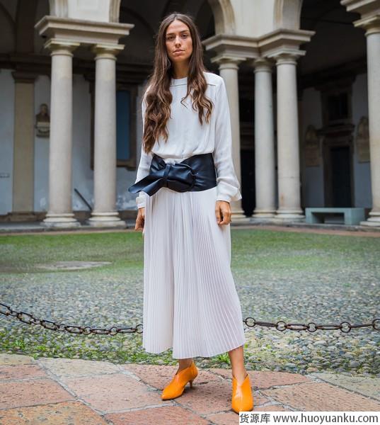 活力春夏季，趣味百褶为造型解腻-第2张图片-货源库