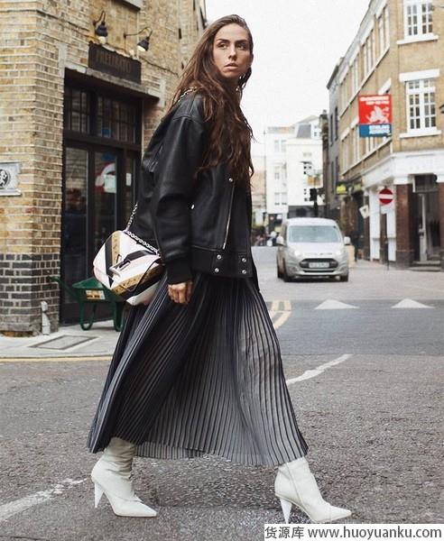 活力春夏季，趣味百褶为造型解腻-第3张图片-货源库