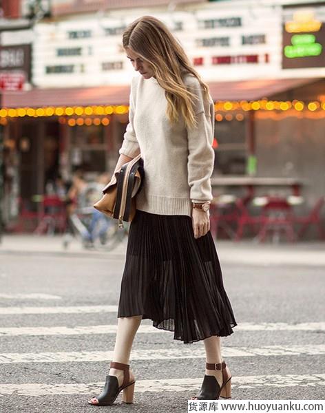 活力春夏季，趣味百褶为造型解腻-第5张图片-货源库