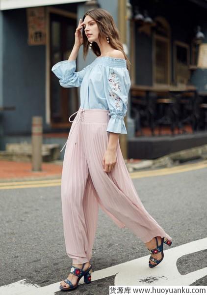 活力春夏季，趣味百褶为造型解腻-第13张图片-货源库