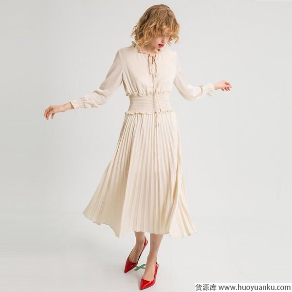 活力春夏季，趣味百褶为造型解腻-第15张图片-货源库