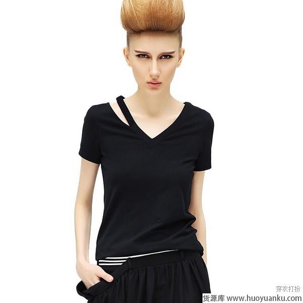 酷女孩专属，黑色T恤个性不甜腻-第4张图片-货源库