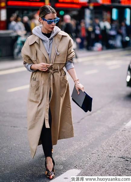 今年风衣抓住关键点,时髦就选大一点-第2张图片-货源库 今年风衣抓住关键点,时髦就选大一点-第2张图片-货源库