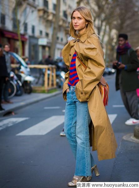 今年风衣抓住关键点,时髦就选大一点-第4张图片-货源库 今年风衣抓住关键点,时髦就选大一点-第4张图片-货源库