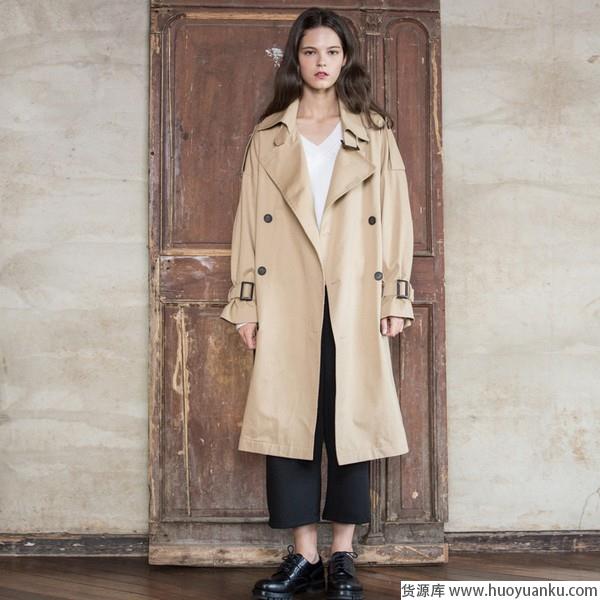 今年风衣抓住关键点,时髦就选大一点-第9张图片-货源库 今年风衣抓住关键点,时髦就选大一点-第9张图片-货源库