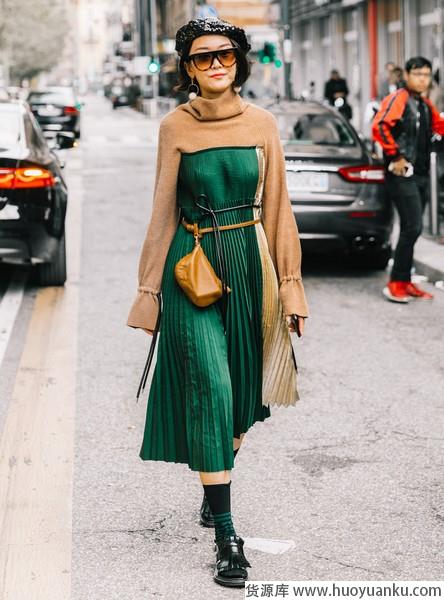 内搭单穿都有特色，拼接式连衣裙放大招-第2张图片-货源库