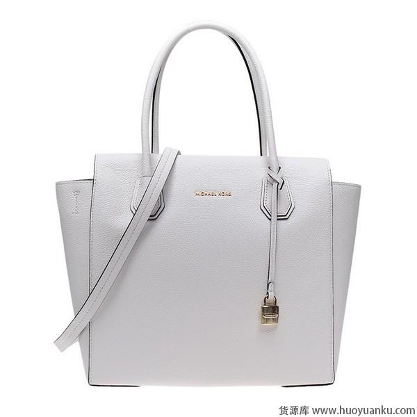 极简主义,白色包包玩转高阶段位-第3张图片-货源库 极简主义,白色包包玩转高阶段位-第3张图片-货源库