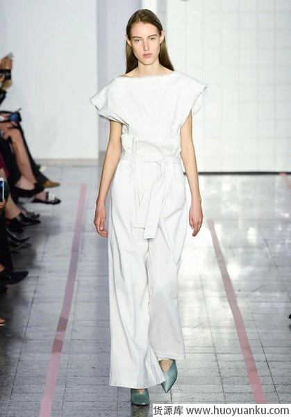 花苞高腰时尚记，细腰长腿进行时-第1张图片-货源库