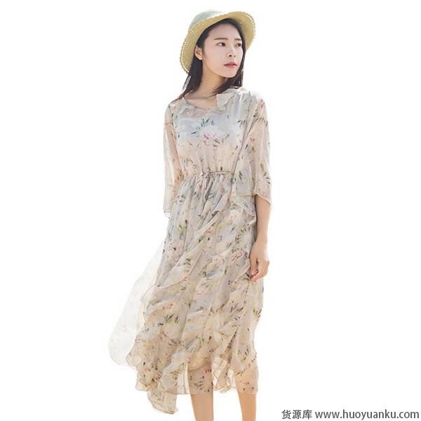 碎花连衣裙给你一个怡然自得小世界-第3张图片-货源库