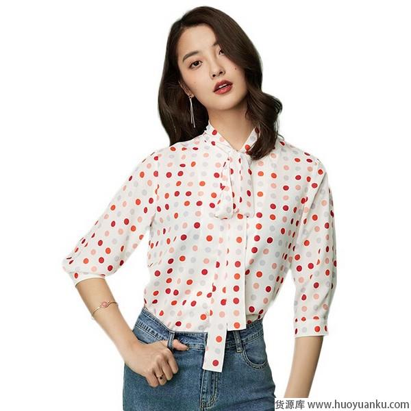 不落幕的时髦,波点衬衫邂逅法式浪漫-第2张图片-货源库 不落幕的时髦,波点衬衫邂逅法式浪漫-第2张图片-货源库