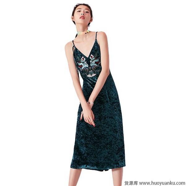 清凉曼妙，吊带连衣裙性感飞扬-第8张图片-货源库