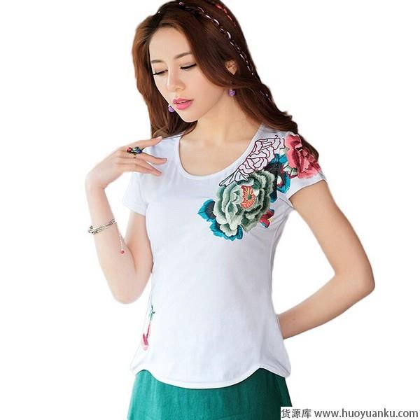 绣花T恤缤纷雅趣升级艺术品味-第4张图片-货源库