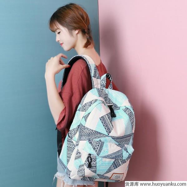出游季主角当然是背包啦-第7张图片-货源库