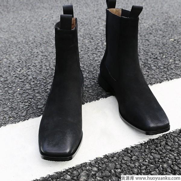 秋冬搭配，怎么能少得了马丁靴-第6张图片-货源库