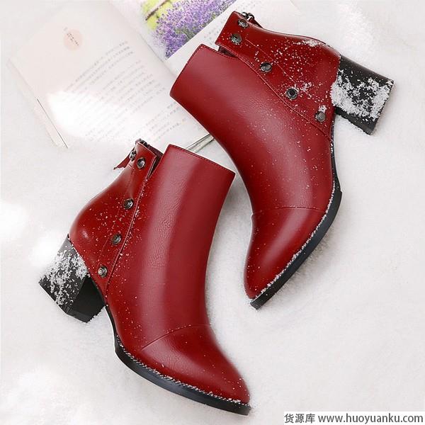 秋冬搭配，怎么能少得了马丁靴-第8张图片-货源库