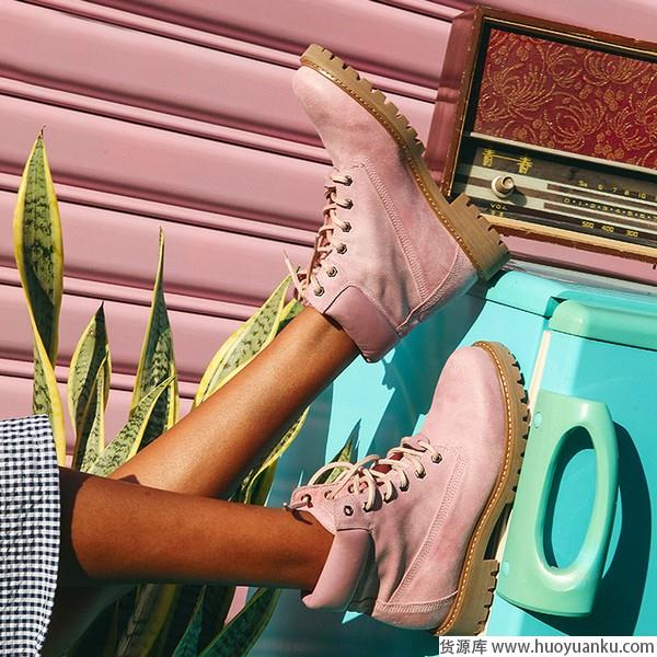 秋冬搭配，怎么能少得了马丁靴-第11张图片-货源库