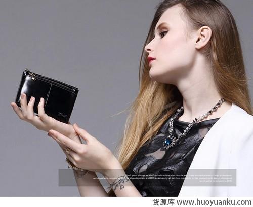 钱包换新季-第1张图片-货源库