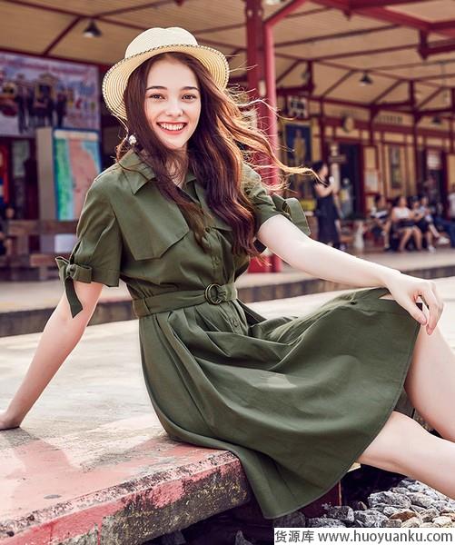 衬衫式连衣裙不娇媚的时髦感-第3张图片-货源库