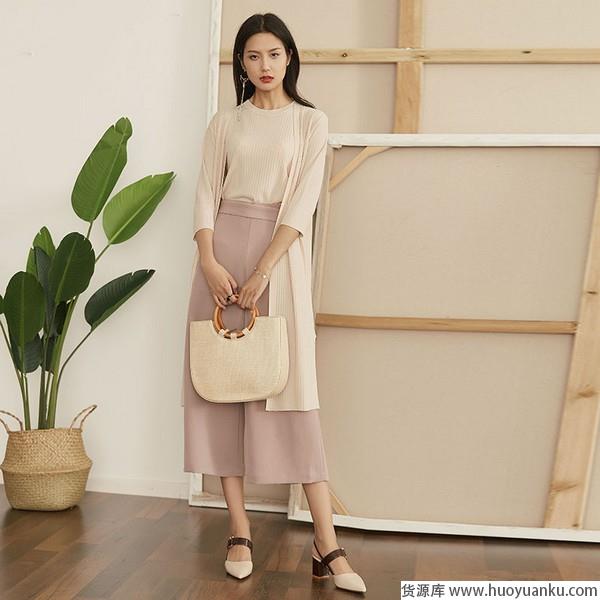 薄针织完成夏末秋初的冷暖转变-第18张图片-货源库 薄针织完成夏末秋初的冷暖转变-第18张图片-货源库