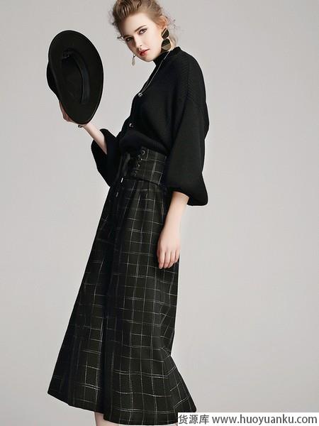 最强达人街拍人气套装王-第9张图片-货源库 最强达人街拍人气套装王-第9张图片-货源库