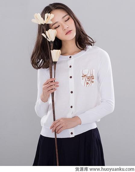 外套短一点率真近一些-第1张图片-货源库