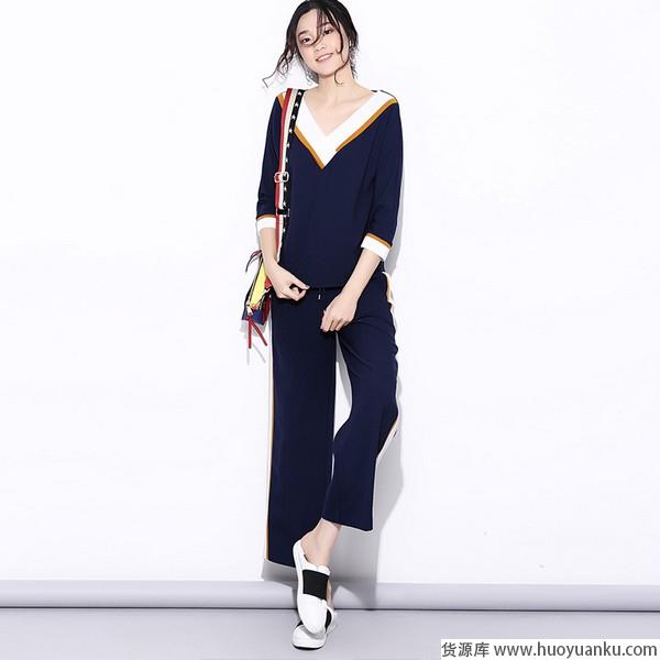 裤酷登场,浪漫与惬意集结神采飞扬-第1张图片-货源库 裤酷登场,浪漫与惬意集结神采飞扬-第1张图片-货源库