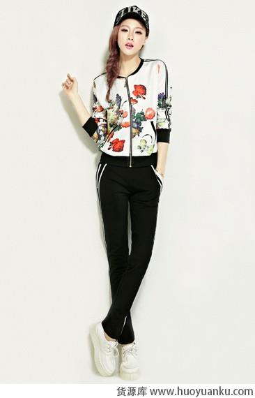 哟哟切克闹美美的衣服来一套-第4张图片-货源库