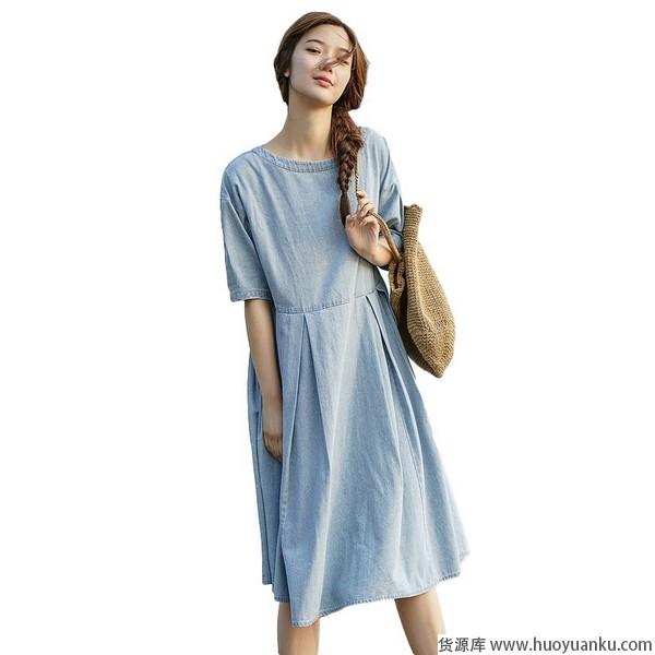 少即是多，纯色连衣裙演绎软妹风-第8张图片-货源库