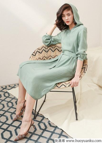 飘逸随风，有裙的春天才生动-第2张图片-货源库