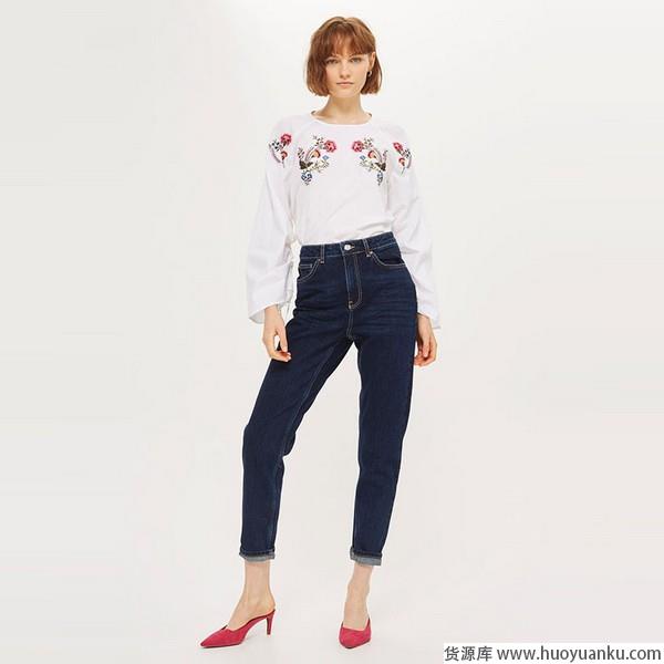 牛仔出街正在悄然变样你发现了吗