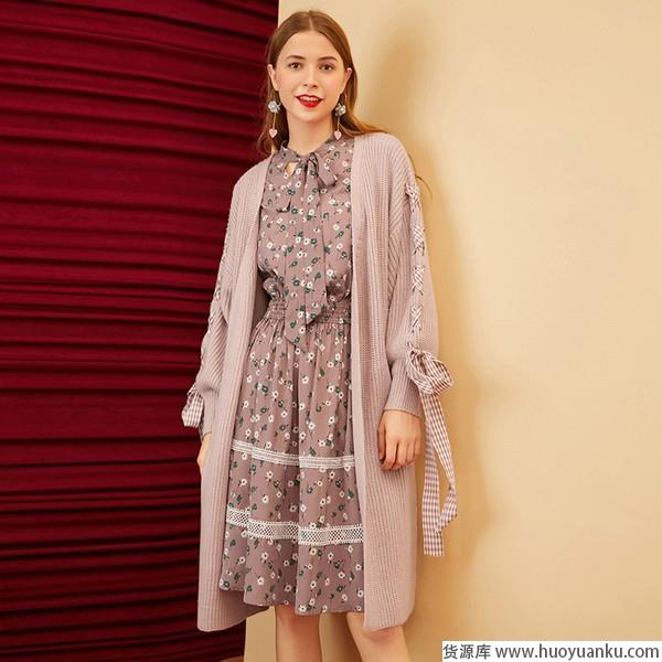 相请不如偶遇开衫一件即是缘-第3张图片-货源库