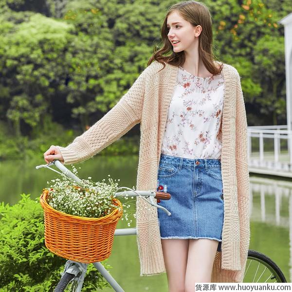 相请不如偶遇开衫一件即是缘-第4张图片-货源库