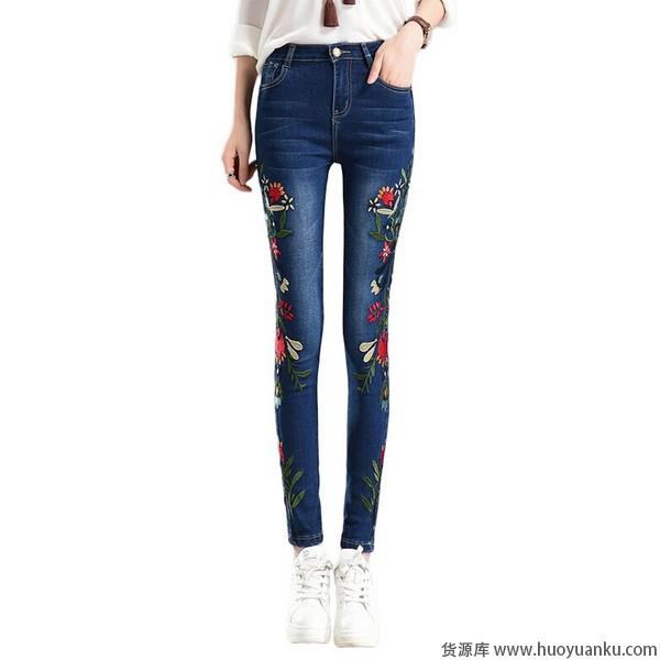 绣花牛仔裤唤醒复古怀旧心情-第8张图片-货源库 绣花牛仔裤唤醒复古怀旧心情-第8张图片-货源库