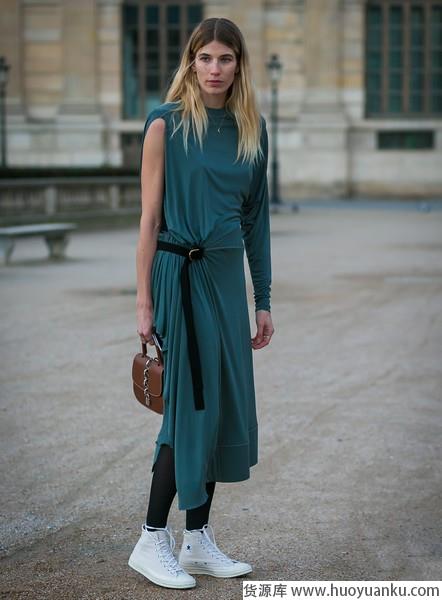 不规则连衣裙,个性鲜明才更具魅力-第5张图片-货源库 不规则连衣裙,个性鲜明才更具魅力-第5张图片-货源库