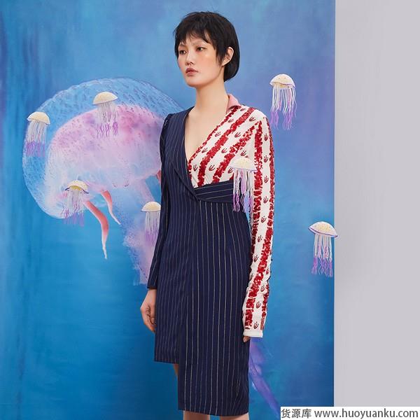 不规则连衣裙,个性鲜明才更具魅力-第18张图片-货源库 不规则连衣裙,个性鲜明才更具魅力-第18张图片-货源库