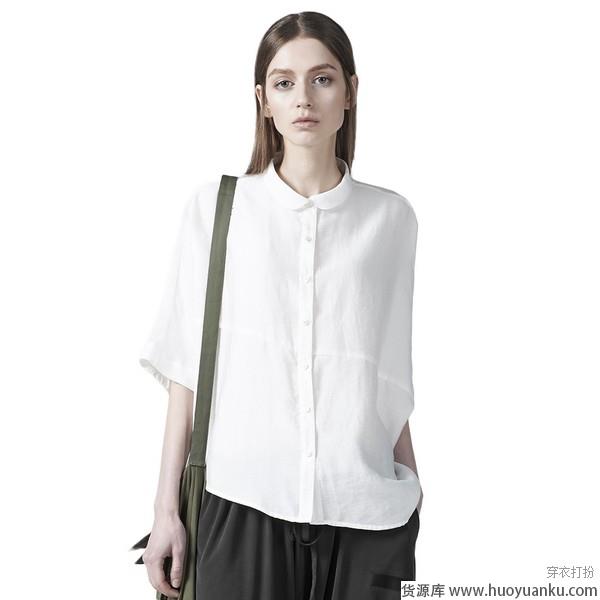百搭无忧愁，小白衫放大招-第3张图片-货源库