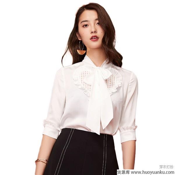 百搭无忧愁，小白衫放大招-第11张图片-货源库