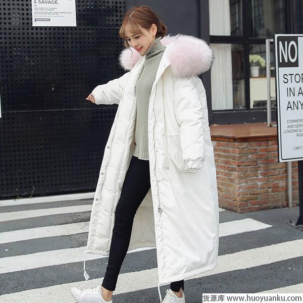 下雪天白色和羽绒服更配哦-第2张图片-货源库