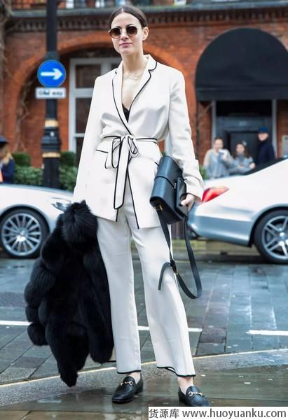 轻松优雅的出色代表，睡衣风衬衫穿对很时髦-第4张图片-货源库