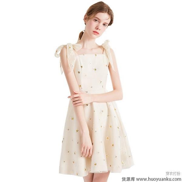 复古名媛，方领缔造巴掌脸-第7张图片-货源库