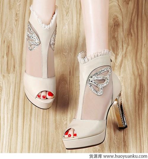 两只鞋子的距离有多远-第5张图片-货源库