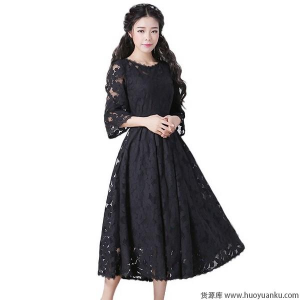 小黑裙诠释赫本式优雅风-第1张图片-货源库