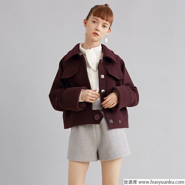 相似的穿搭技巧不同的视觉效果-第3张图片-货源库