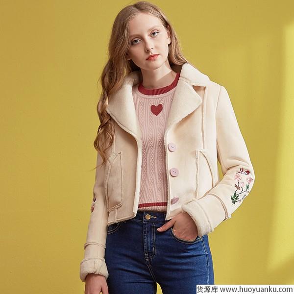 相似的穿搭技巧不同的视觉效果-第8张图片-货源库