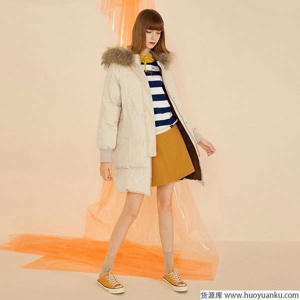 看起来很贵搭起来容易,白色外套让人着迷-第11张图片-货源库 看起来很贵搭起来容易,白色外套让人着迷-第11张图片-货源库